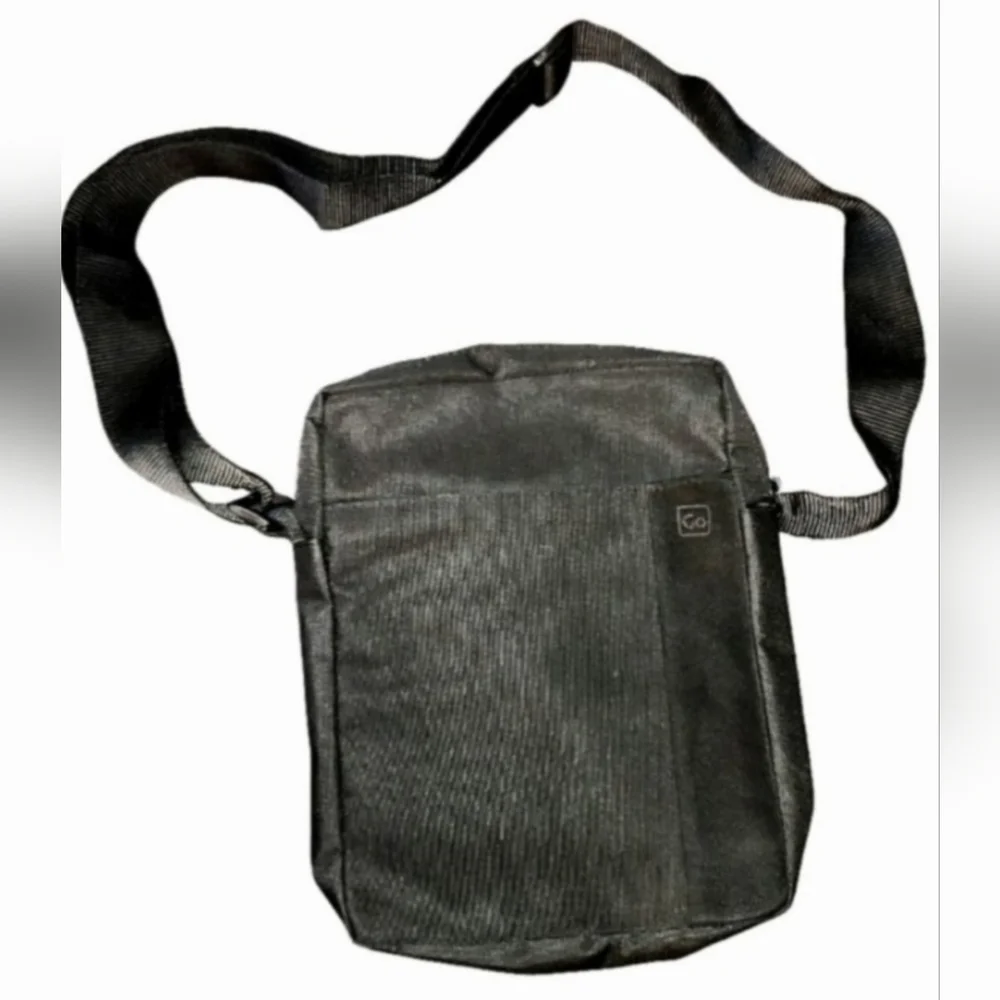 Go Travel Crossbody Messenger Bag, Black Nylon Shoulder Pouch